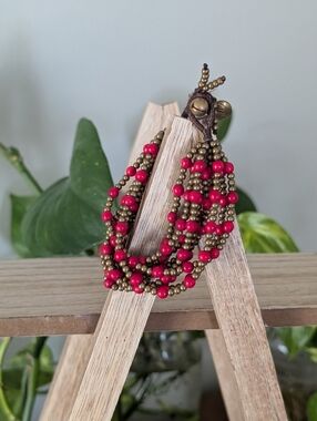 Bracelet | Tomato Red & Brass-look Beads | Boho Vibe